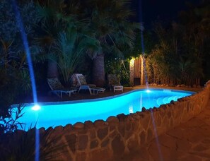 客房, 1 间卧室, 无障碍, 花园景观 | 泳池 | 室外游泳池