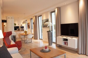 Smart TV, books - Luxury vacation apartment Seestern with private beach chair & pool | terrace | Binz (Binz)