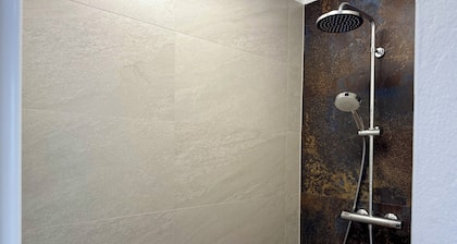 Heli's Holiday Suites