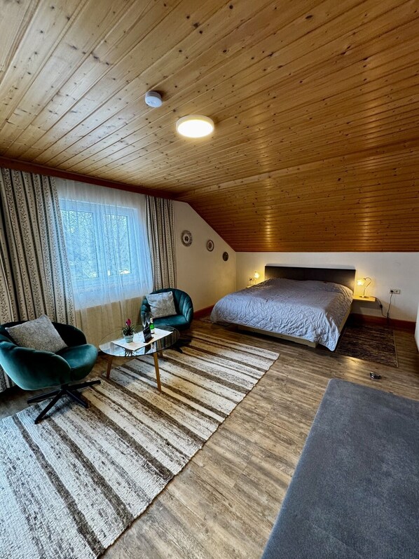 Comfort Condo, 1 Bedroom, Balcony, Mountain View | Free WiFi - Heli's Holiday Suites (Altaussee)