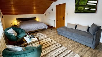 Comfort Condo, 1 Bedroom, Balcony, Mountain View | Free WiFi