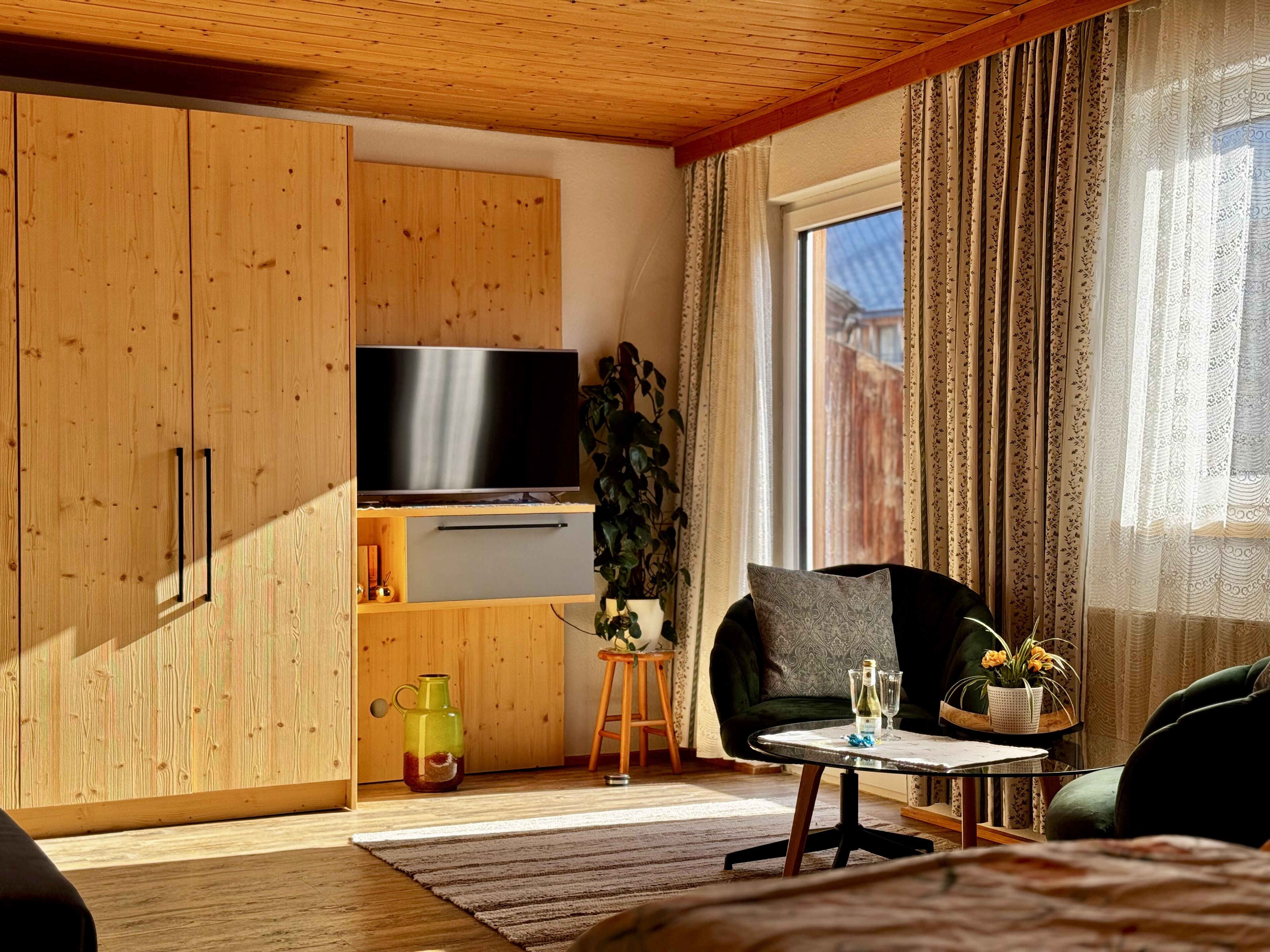 Comfort Condo, 1 Bedroom, Balcony, Mountain View | Free WiFi