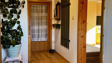 Comfort Condo, 1 Bedroom, Balcony, Mountain View | Free WiFi