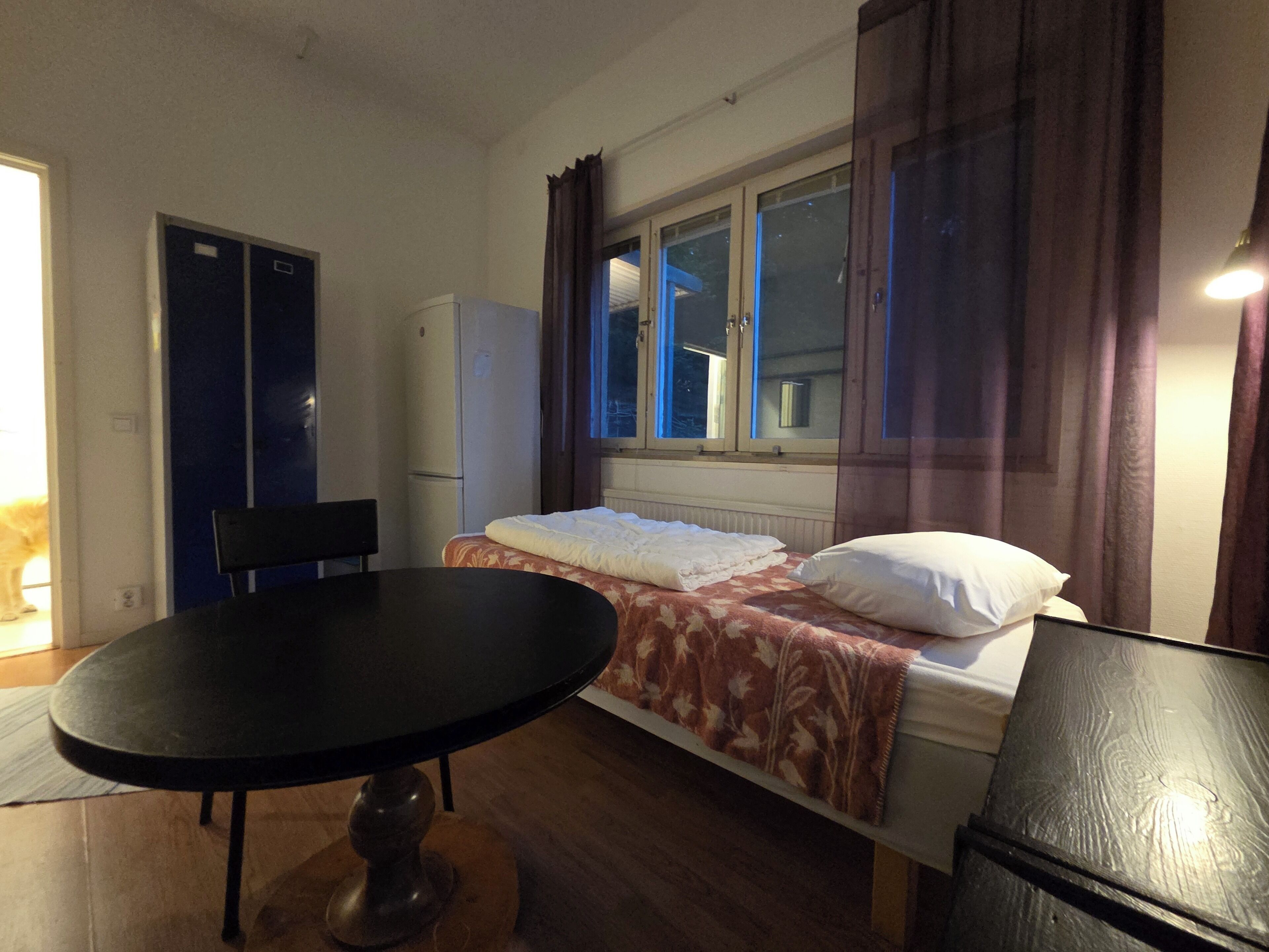 Dubbelrum eller tvåbäddsrum - husdjur tillåtna - annex | Mörkläggningsgardiner, gratis barnsängar och gratis wi-fi