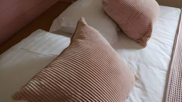 Fer et planche à repasser, Wi-Fi, draps fournis