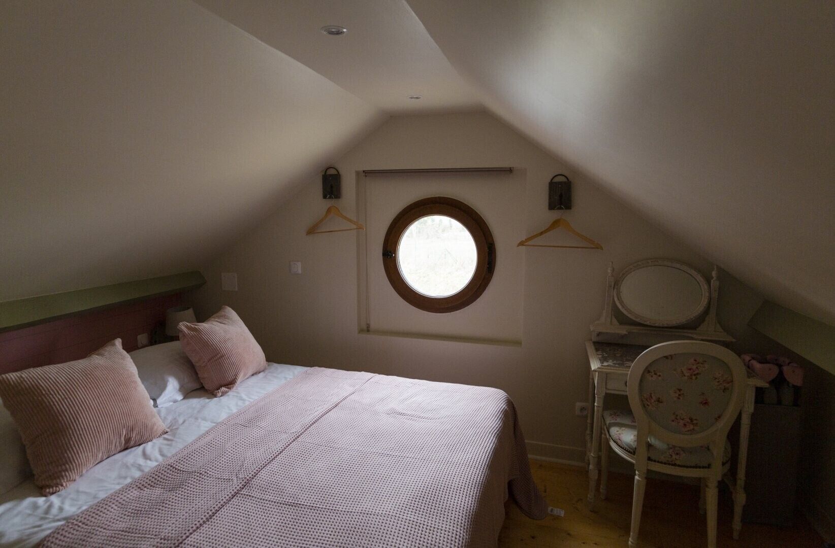 Fer et planche à repasser, Wi-Fi, draps fournis