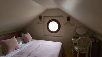 Fer et planche Ă repasser, Wi-Fi, draps fournis