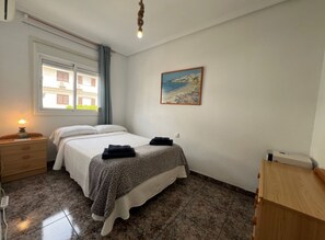 House, 3 Bedrooms, Smoking, Balcony | 3 bedrooms - Charming 3-bedroom House With Shared Pool in Punta Prima, Torrevieja (Torrevieja)
