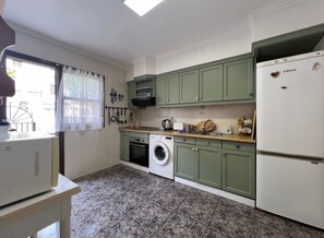 House, 3 Bedrooms, Smoking, Balcony | Interior - Charming 3-bedroom House With Shared Pool in Punta Prima, Torrevieja (Torrevieja)