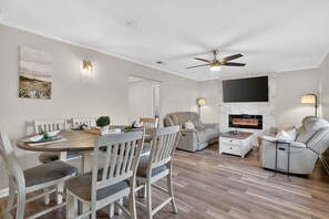 House, 3 Bedrooms | Interior - Relax In Pooler Modern 3br Huge Yard 3 Bedroom Home (Pooler)