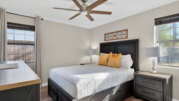 Hus, 3 soverom | 3 soverom, barnesenger og wi-fi (inkludert)