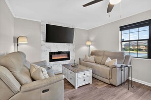 House, 3 Bedrooms | Living area | Smart TV - Relax In Pooler Modern 3br Huge Yard 3 Bedroom Home (Pooler)