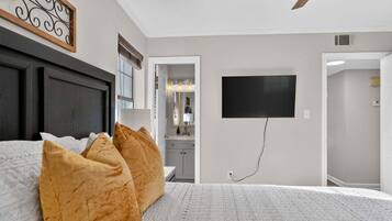 Nhà, 3 phòng ngủ | 3 phòng ngủ, bàn ủi/dụng cụ ủi quần áo