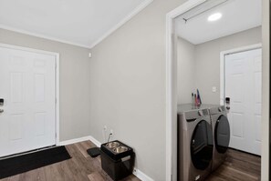 House, 3 Bedrooms | Bahagian dalam