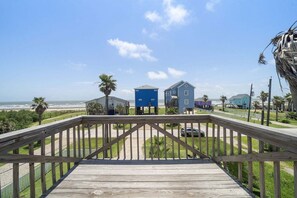 Property grounds - Seaview Island Getaway 3 Bedroom Home (Galveston)