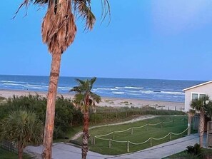 House, 3 Bedrooms | Beach | Beach nearby - Seaview Island Getaway 3 Bedroom Home (Galveston)