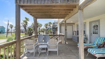 House, 3 Bedrooms | Property grounds