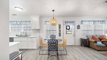 ハウス 3 ベッドルーム | レストラン