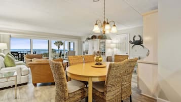 Condo, 3 Bedrooms | Dining