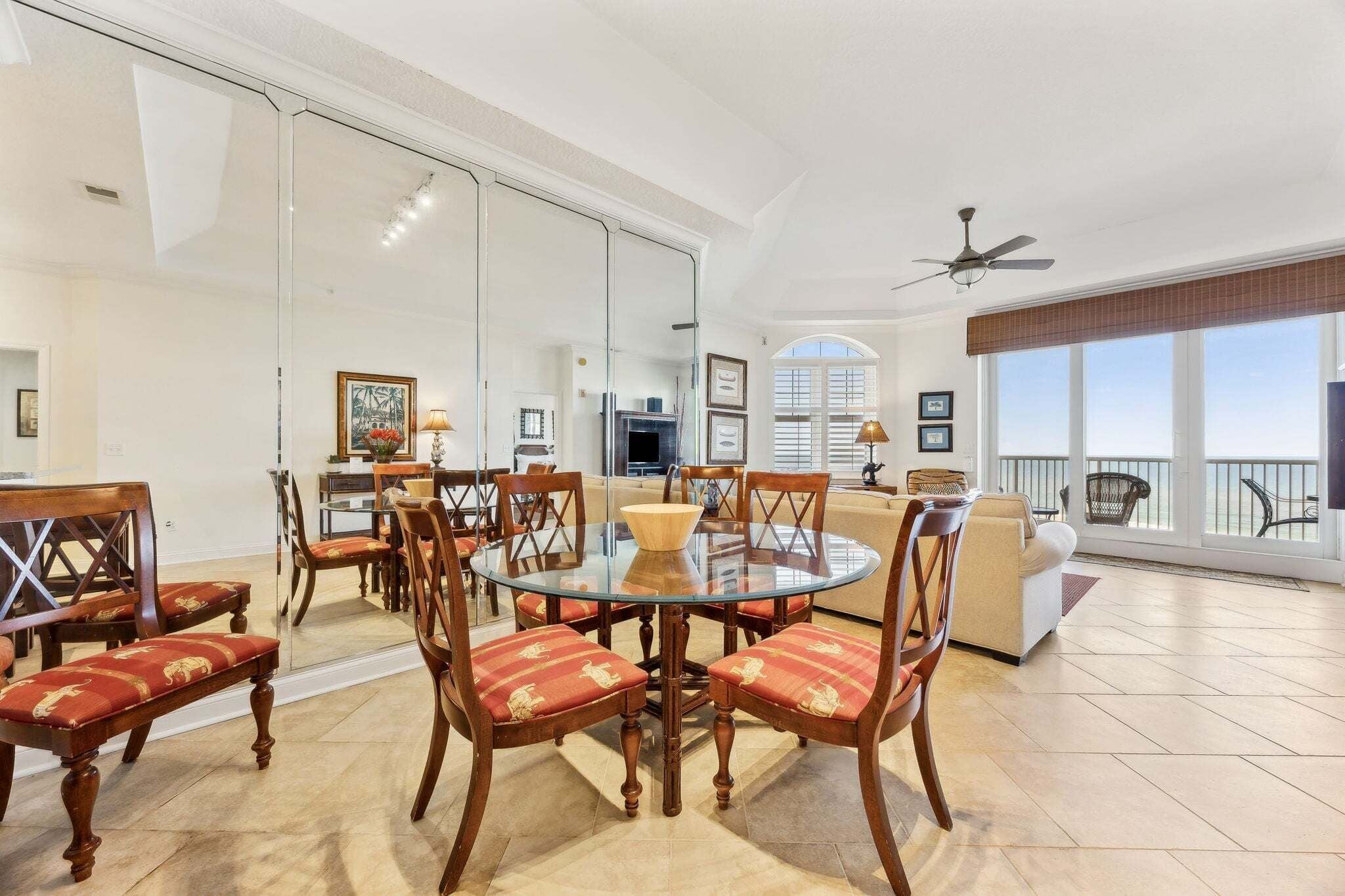 Condo, 2 quartos | Parte interna