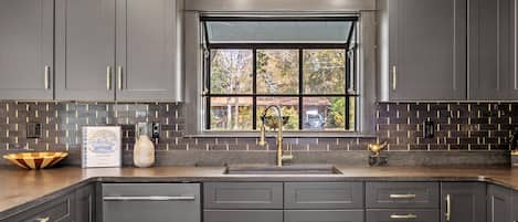 Microwave, oven, stovetop, dishwasher