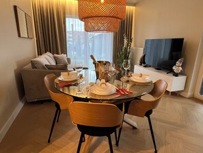 Dining - Cisowa Garden Suite Świdnik – 10/10 Luxury Stay with Private Terrace (Świdnik)