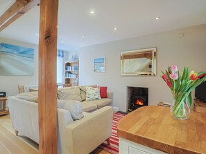 Cottage | Living area - Half Moon Cottage (Lyme Regis)