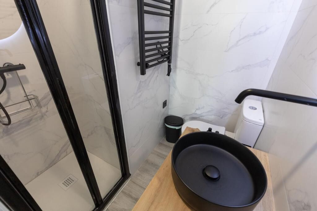 Standard Double Room | Bathroom