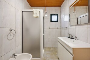 House, 3 Bedrooms, Accessible, Smoking | Bathroom - Escape to Tranquility in Estreito da Calheta, Portugal (Calheta)