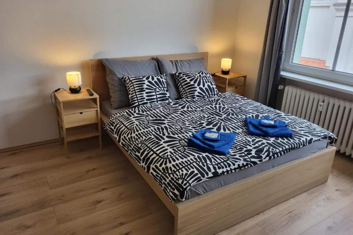 MODERNA IV CityCenterApartments | Työpöytä, kannettavalle tietokoneelle sopiva työtila, ilmainen Wi-Fi