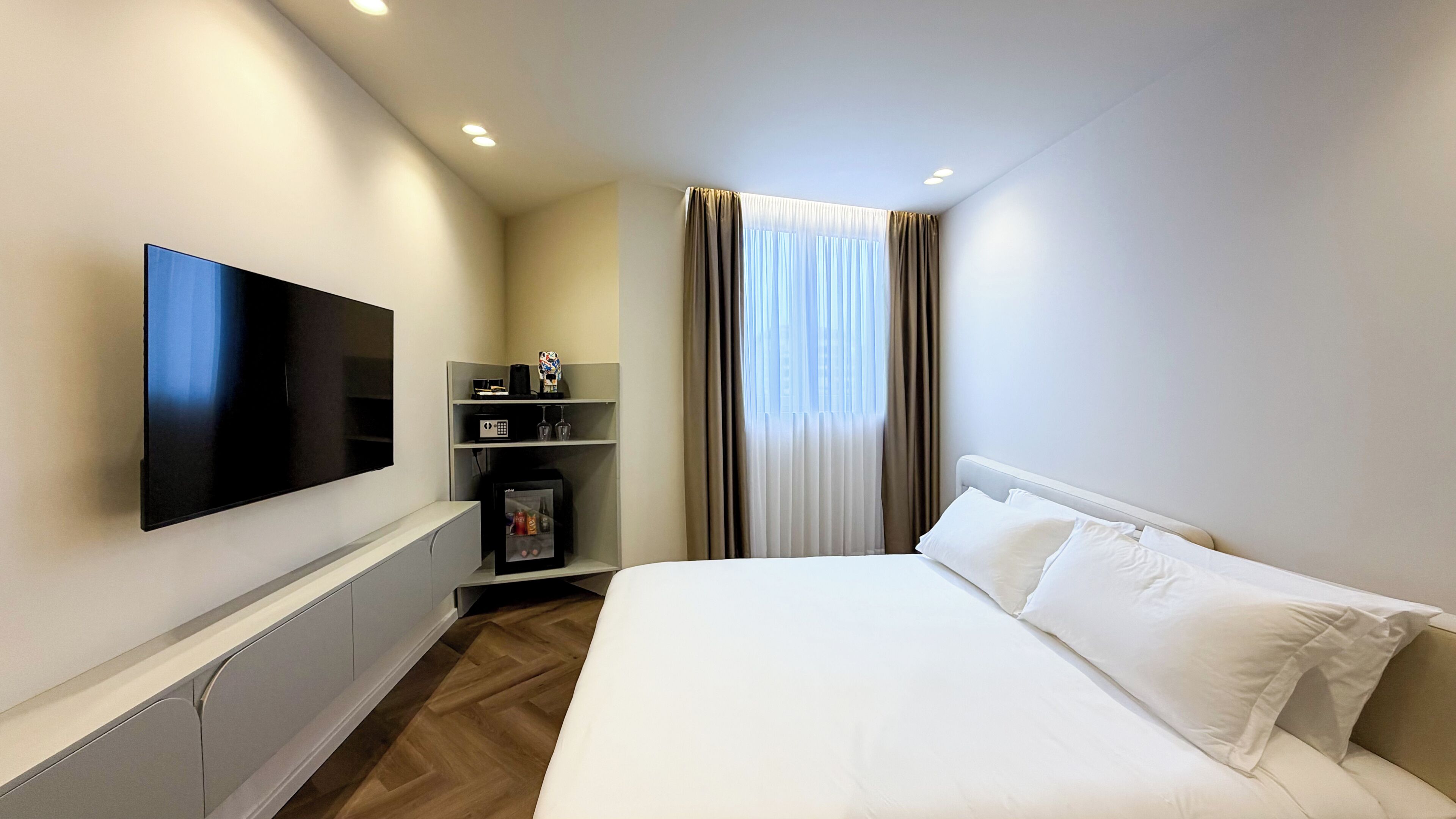 Suite 901 | Ropa de cama hipoalergénica, minibar, sistema de insonorización