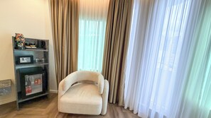 Suite 902 | Allergitestet sengetøy, minibar, lydisolert og wi-fi (inkludert)