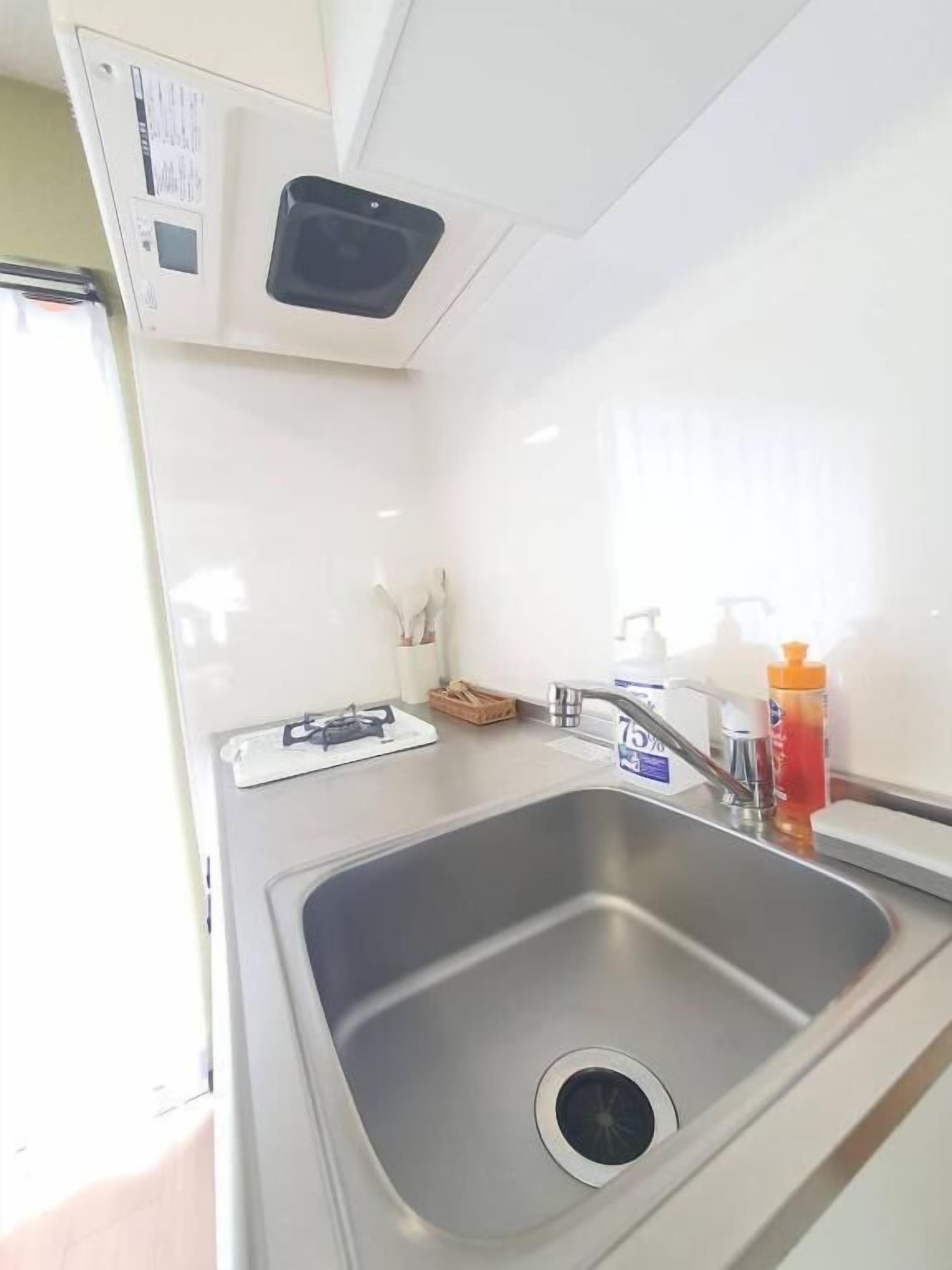 Basic Triple Room, Multiple Beds, Balcony, City View | Private kitchen