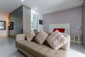 House - Studio no Centro Hist Rico a 280 m do Metr (São Paulo)