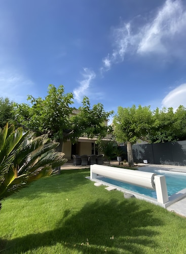 Mas La Péquélette with Private Pool, Wi-Fi, and Air Conditioning