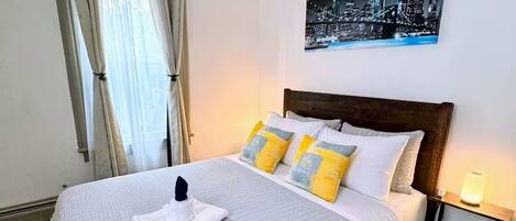 Iron/ironing board, WiFi, bed sheets