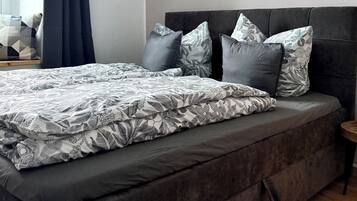 Acceso a internet y ropa de cama