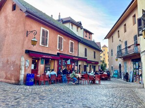 Outdoor dining - Apartment Xel-Lac, 4 pers, Annecy (Annecy)