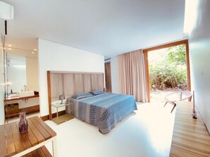 3 bedrooms, WiFi, bed sheets - House inside the Tivoli Eco-Resort in Praia do Forte - nature at your feet! (Açu da Torre)