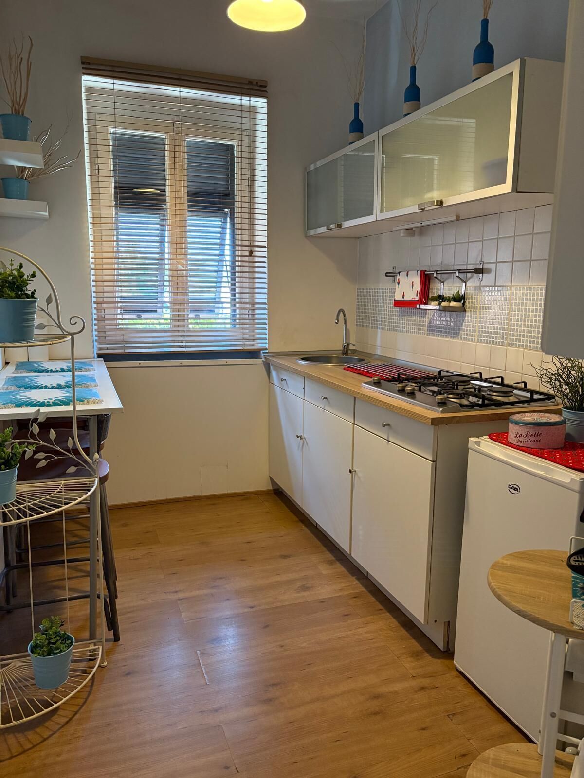 Fridge, microwave, stovetop, toaster