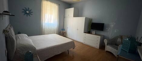 1 chambre, Wi-Fi gratuit, draps fournis