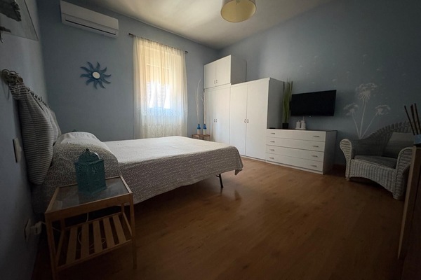 1 bedroom, WiFi (free), bed sheets