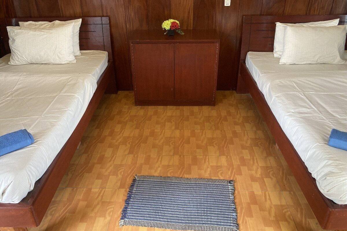 Chambre Standard double ou avec lits jumeaux | AccĂšs au Wi-Fi (inclus)