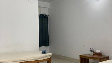 Free toiletries, towels, soap, shampoo