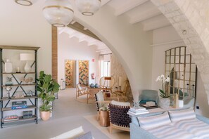 Interior - Can Terrades by Artu (Beuda)