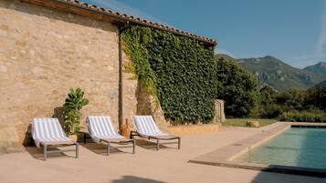 2 piscinas al aire libre