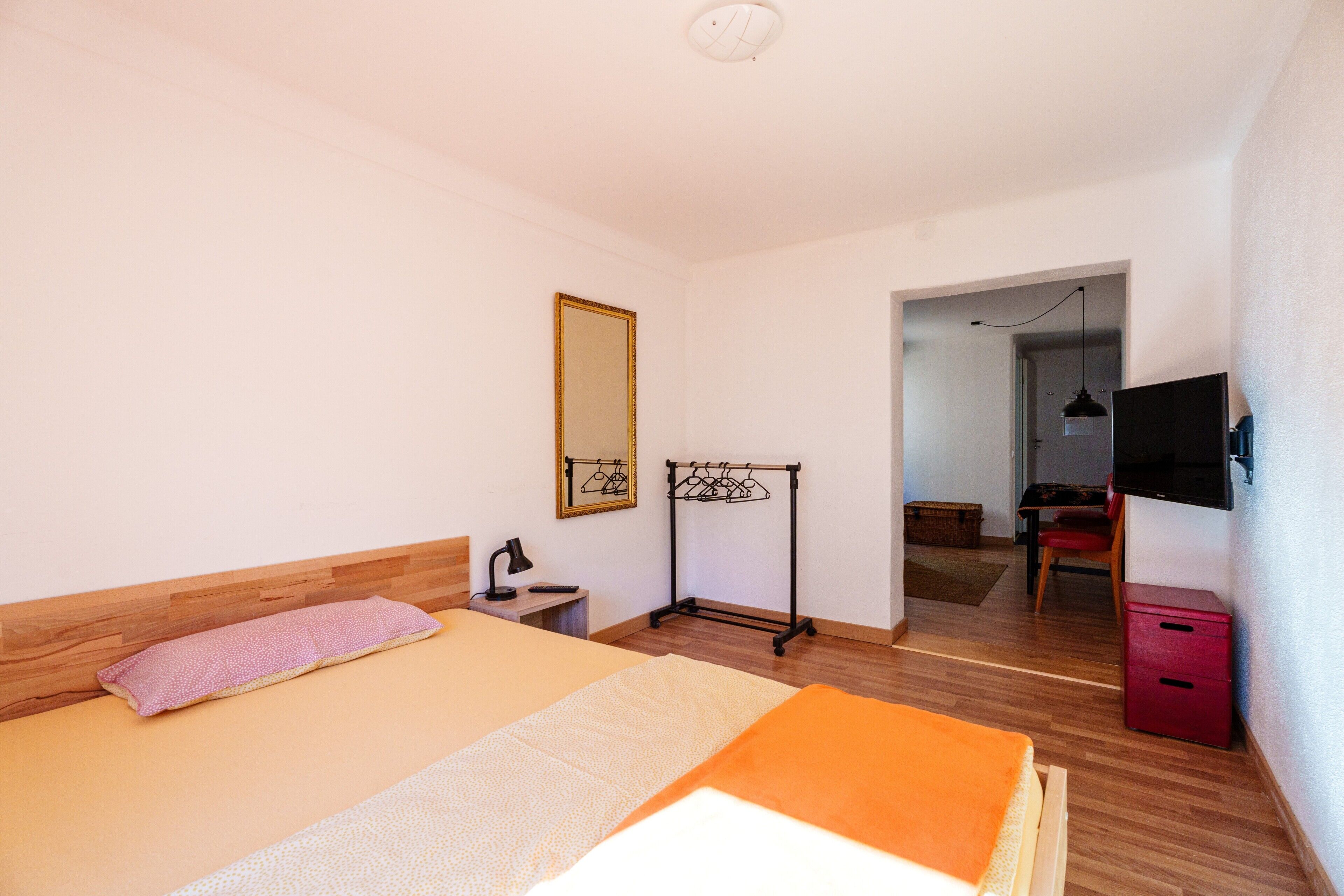 1 bedroom, WiFi, bed sheets