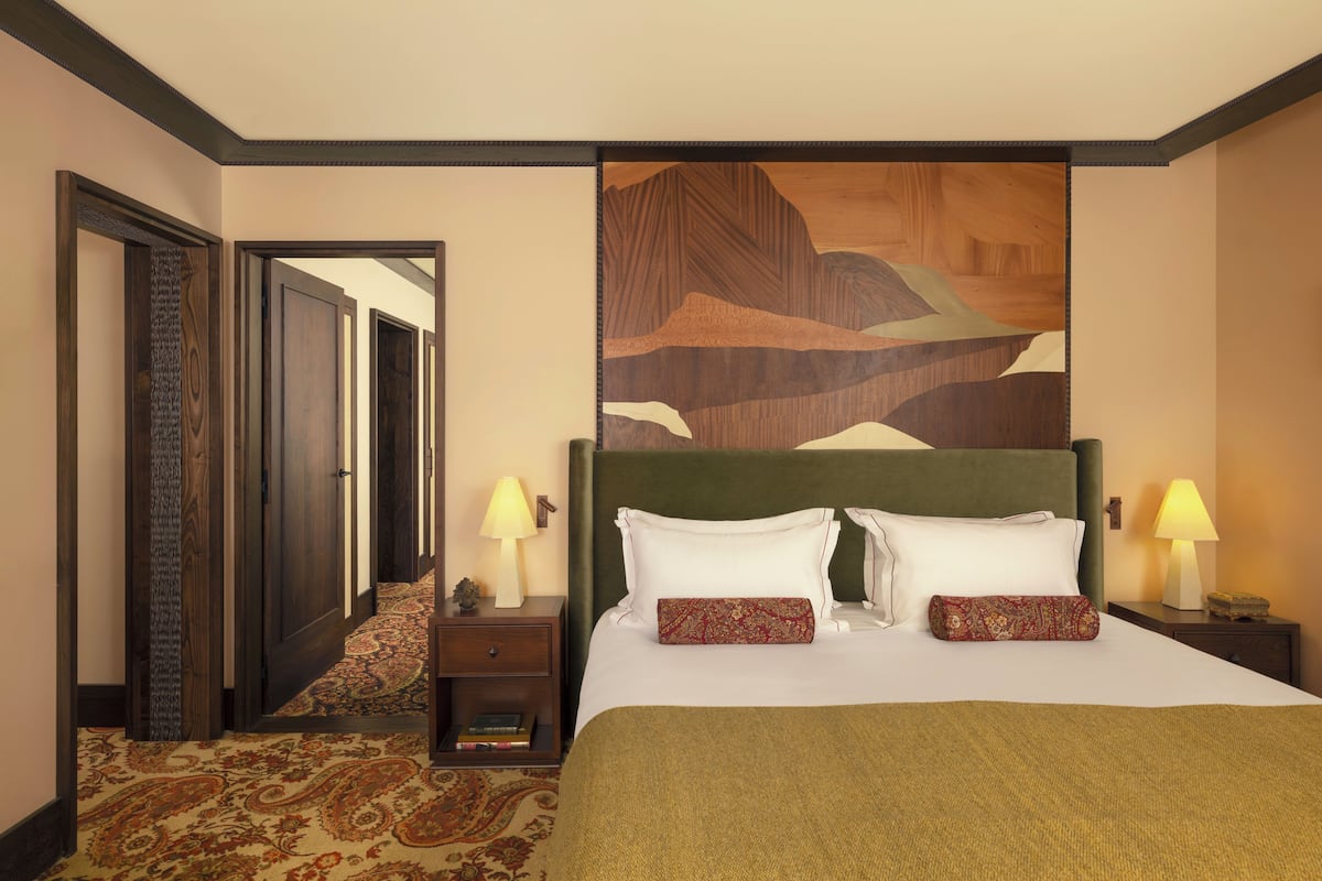 Premium bedding, memory foam beds, minibar (some free items)