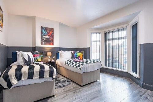 Marvelous 4-bedroom house in Kingston upon Hull perfect for families