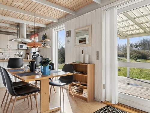 "Selinda" - 250m from the sea by Interhome